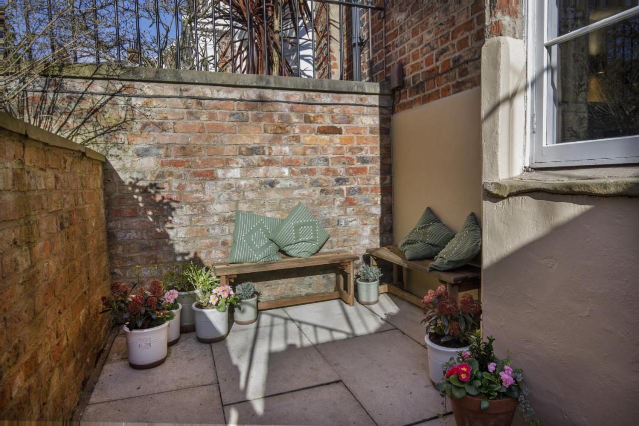 The Garden Square - Unique Luxury Apartment In Historic Garden Square - Ideal For 2 People York Esterno foto